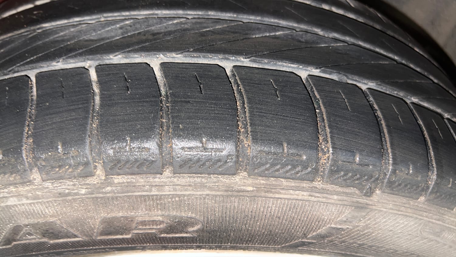 Used 2016 Volkswagen Polo GT TSI Petrol Automatic tyres LEFT REAR TYRE TREAD VIEW