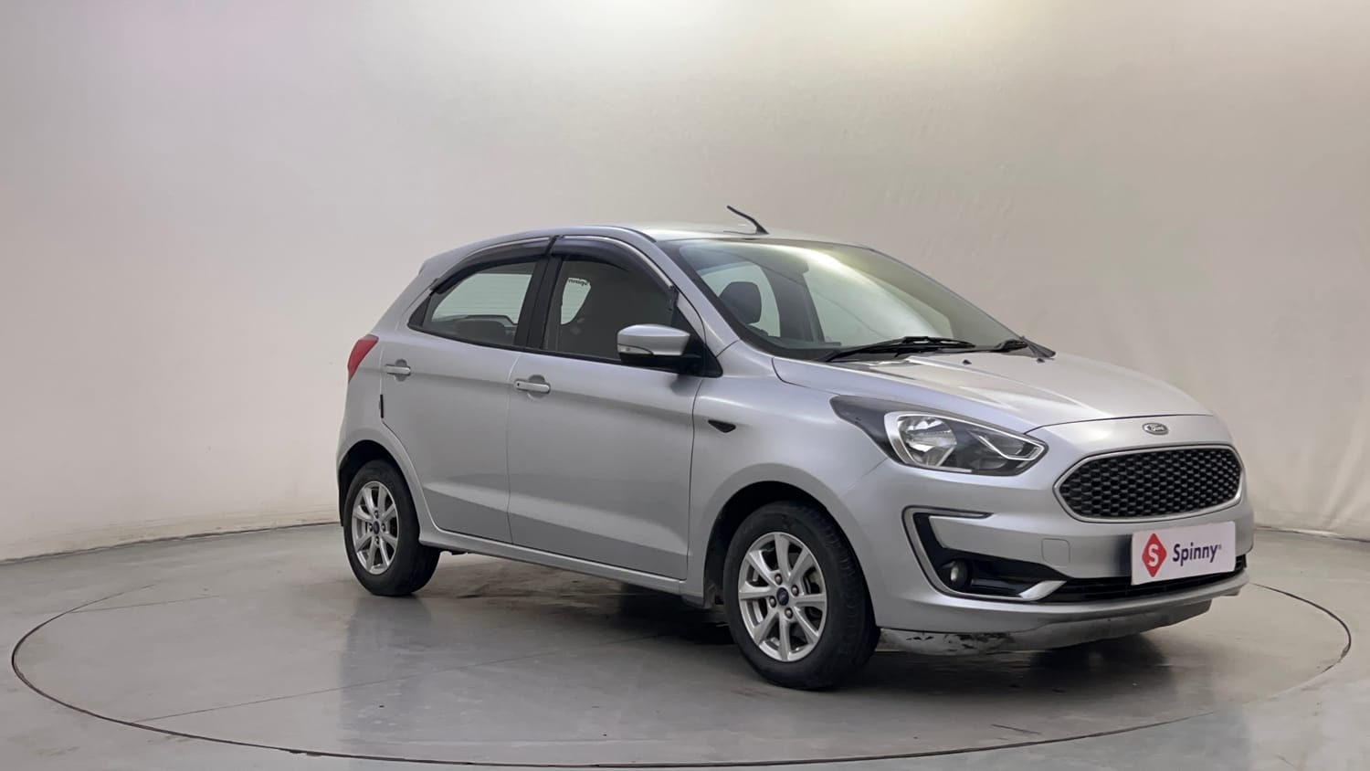 Used 2019 Ford Figo Titanium 1.2 Ti-VCT MT Petrol Manual exterior RIGHT FRONT CORNER VIEW
