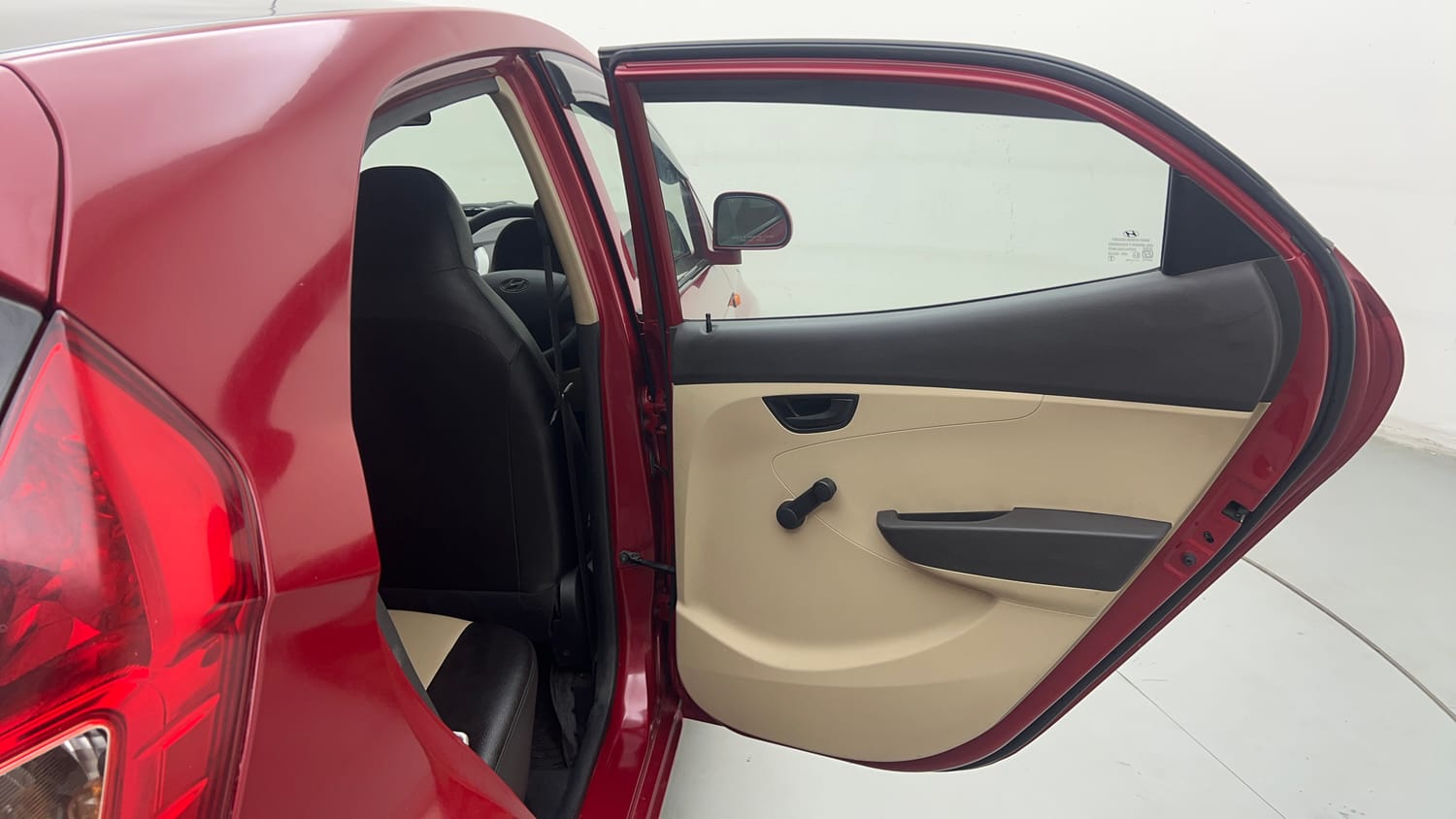 Used 2017 Hyundai Eon Era +  CNG (Outside Fitted) Cng Manual interior RIGHT REAR DOOR OPEN VIEW