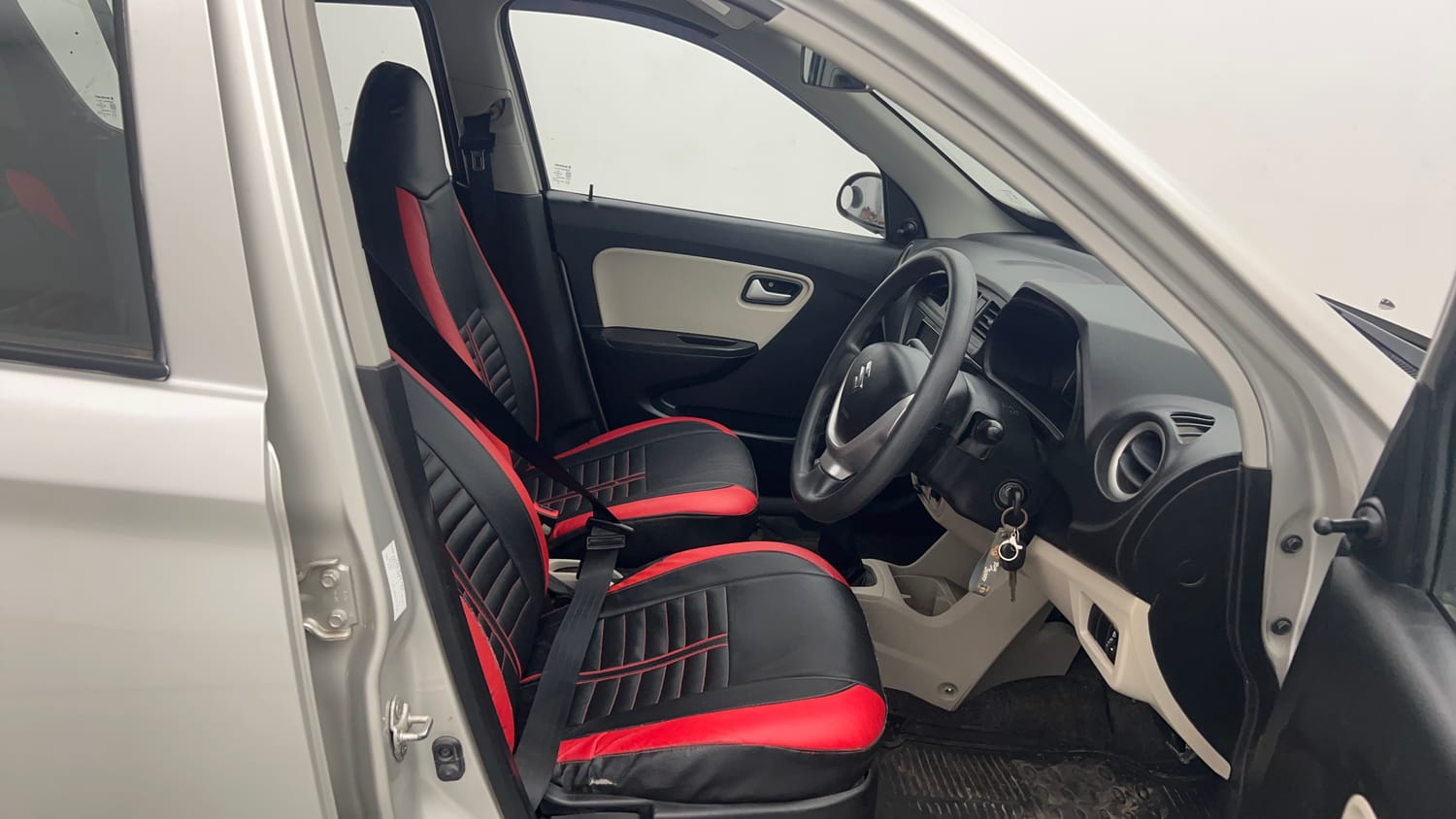 Used 2022 Maruti Suzuki Alto 800 LXi (O) Petrol Manual interior RIGHT SIDE FRONT DOOR CABIN VIEW