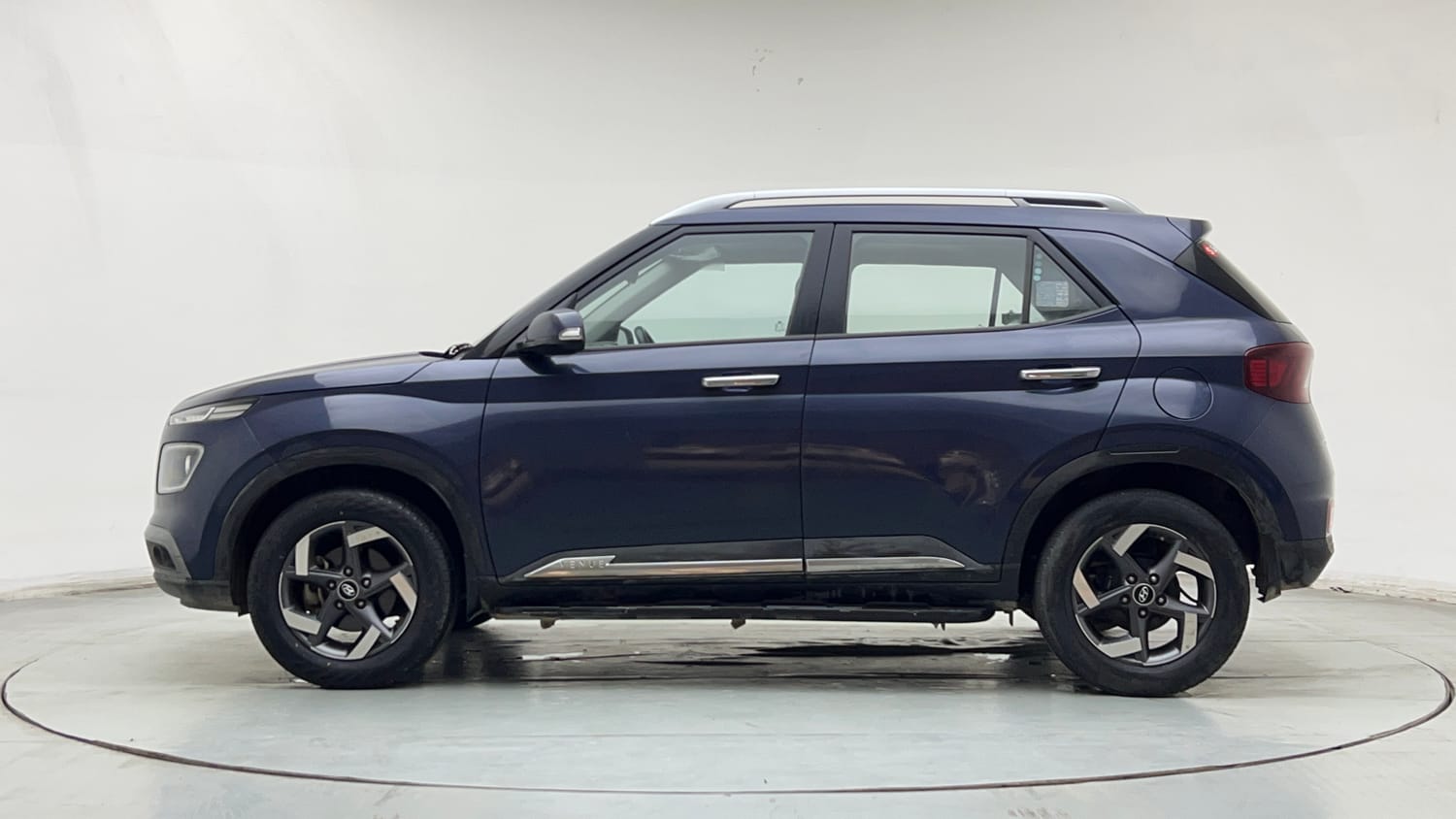 Used 2022 Hyundai Venue SX Plus 1.0 Turbo DCT Petrol Automatic exterior LEFT SIDE VIEW