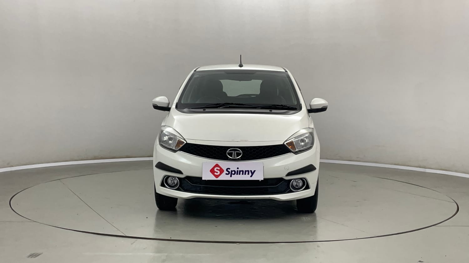 Used 2016 Tata Tiago Revotron XZ Petrol Manual exterior FRONT VIEW