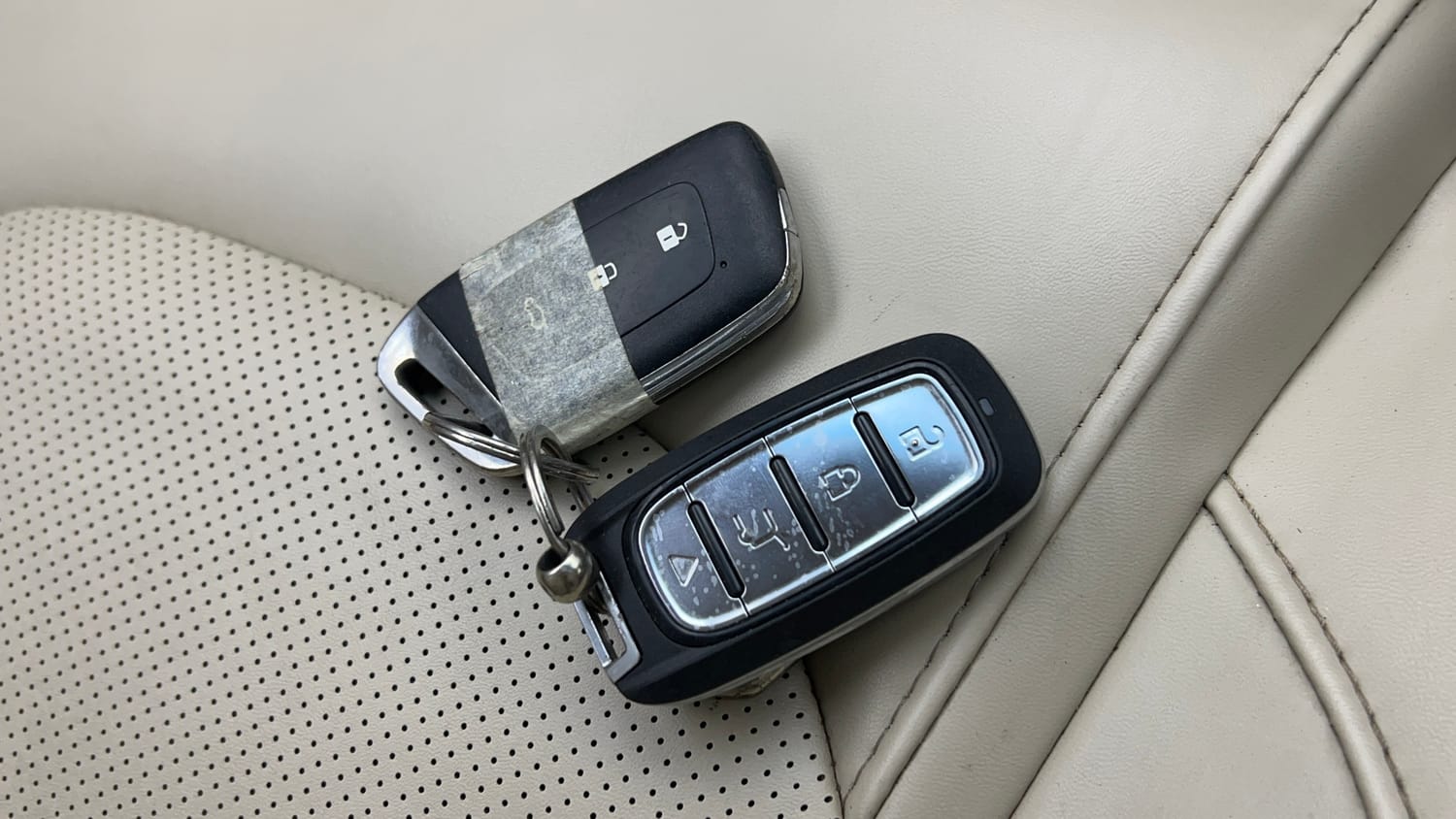 Used 2022 MG Motors Hector Sharp 2.0 Diesel Turbo MT Diesel Manual extra CAR KEY VIEW
