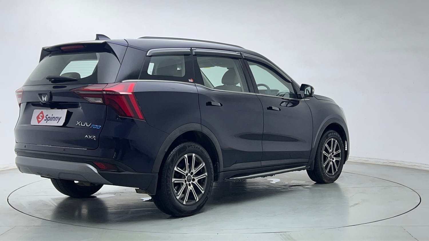 Used 2024 Mahindra XUV700 AX 7 Luxury Pack Diesel MT 7 STR Diesel Manual exterior RIGHT REAR CORNER VIEW
