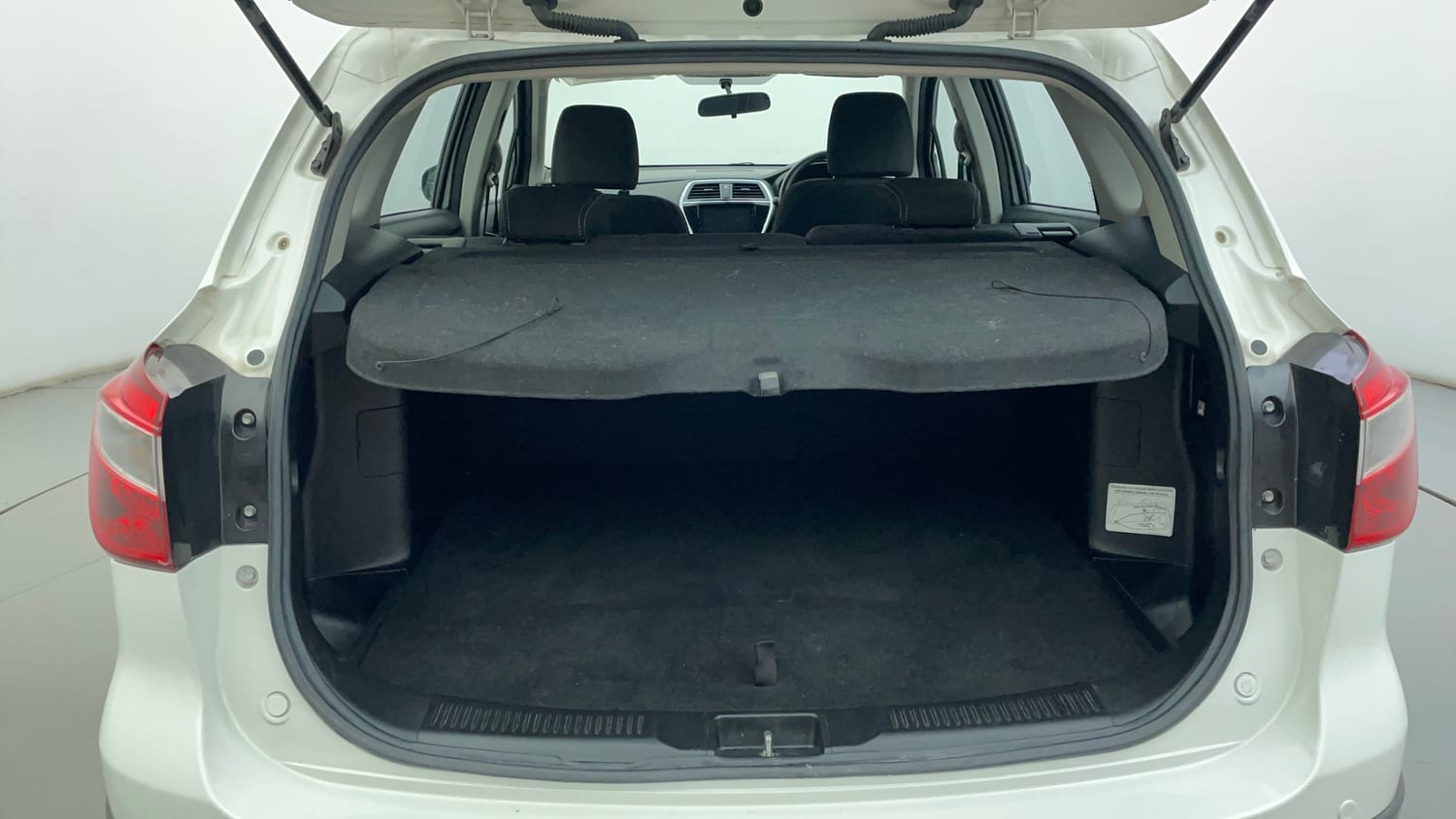 Used 2021 Maruti Suzuki S-Cross Zeta AT Petrol Automatic interior DICKY INSIDE VIEW
