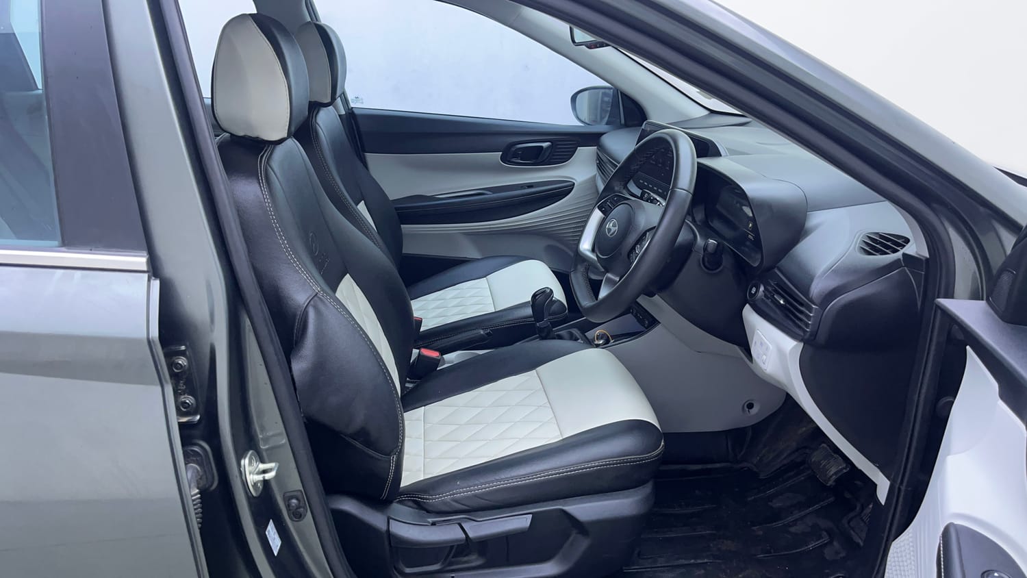 Used 2025 Hyundai New i20 Asta (O) 1.2 IVT Petrol Automatic interior RIGHT SIDE FRONT DOOR CABIN VIEW