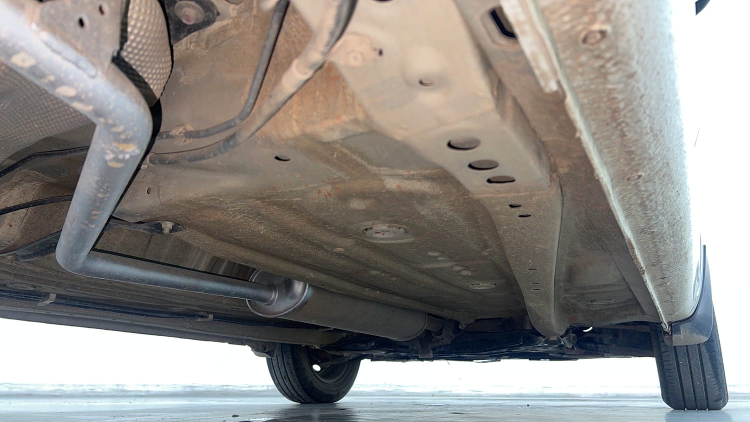 Used 2023 Maruti Suzuki Ignis Sigma 1.2 MT Petrol Manual extra REAR RIGHT UNDERBODY VIEW