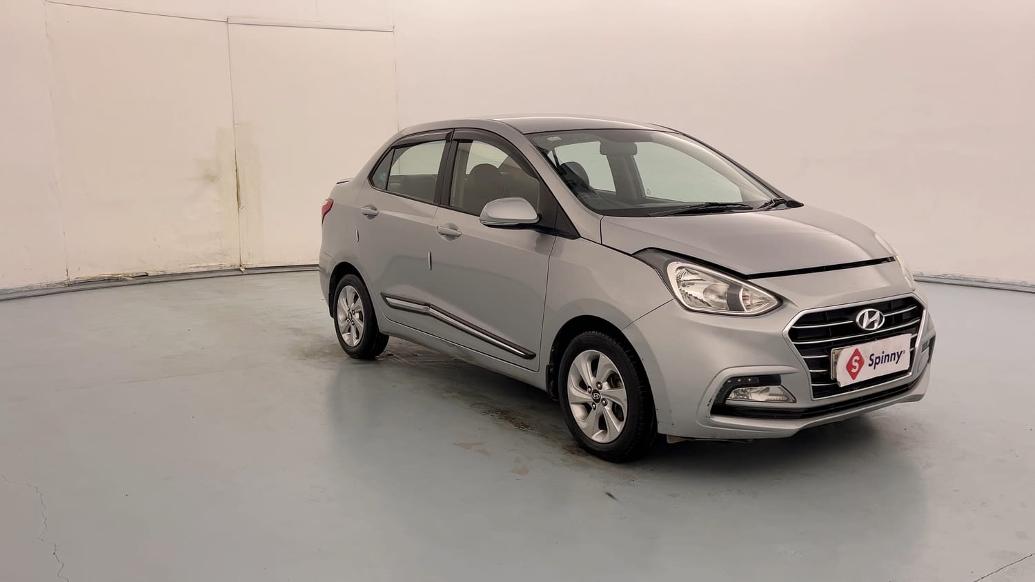 Used 2019 Hyundai Xcent SX Petrol Manual exterior RIGHT FRONT CORNER VIEW