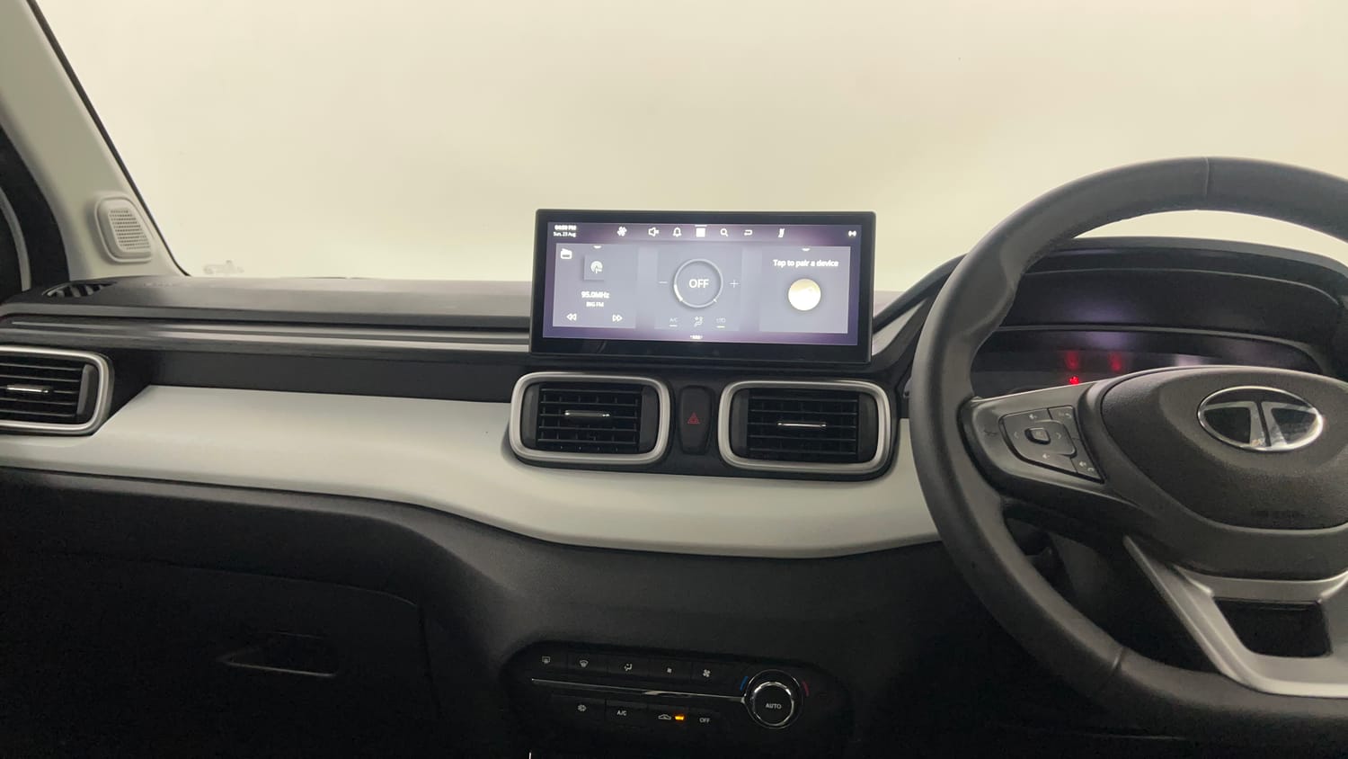 Used 2025 Tata Punch Creative Plus AMT Petrol Automatic interior MUSIC SYSTEM & AC CONTROL VIEW