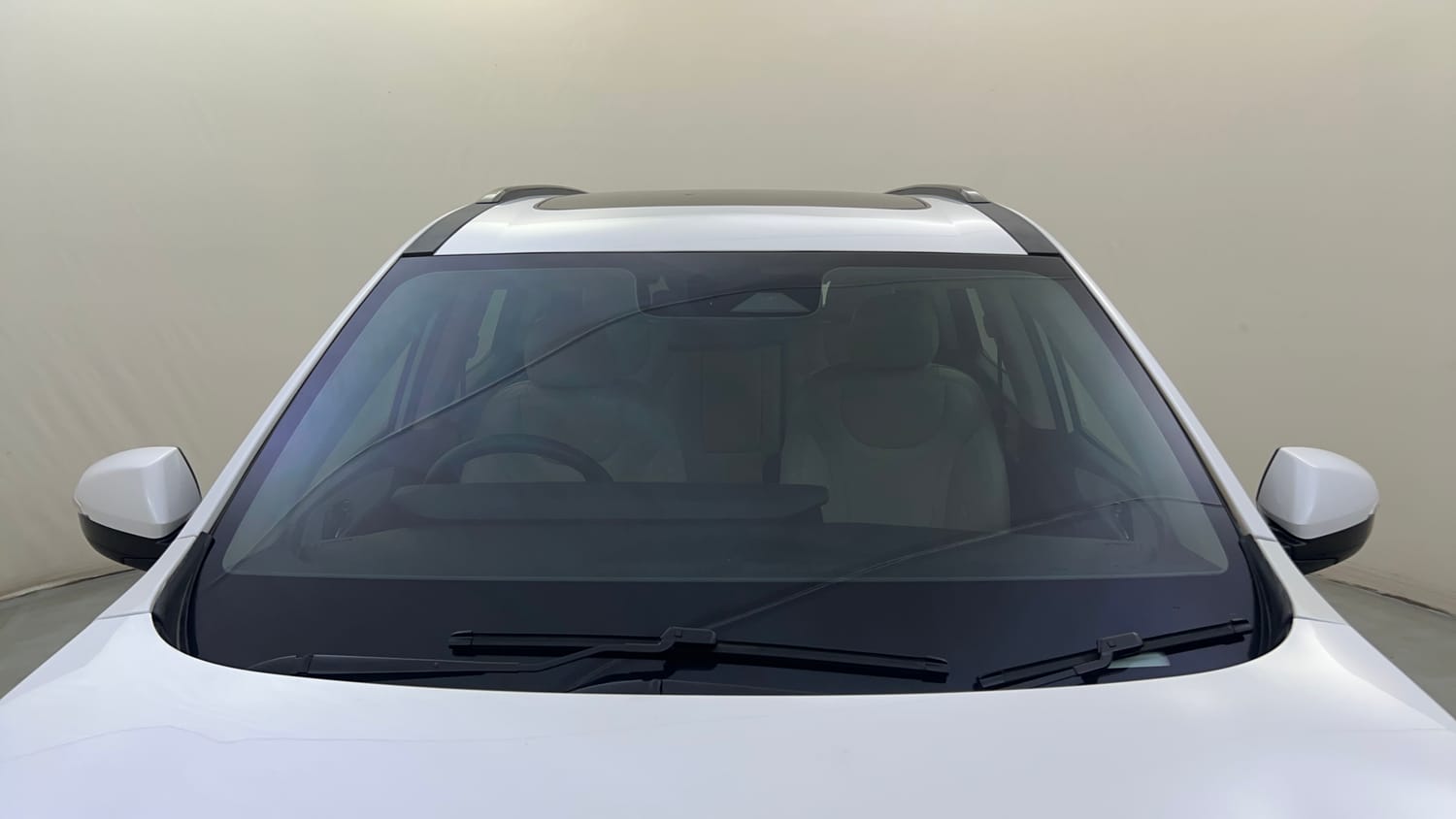 Used 2024 Mahindra XUV700 AX 7 Petrol AT 7 STR Petrol Automatic exterior FRONT WINDSHIELD VIEW