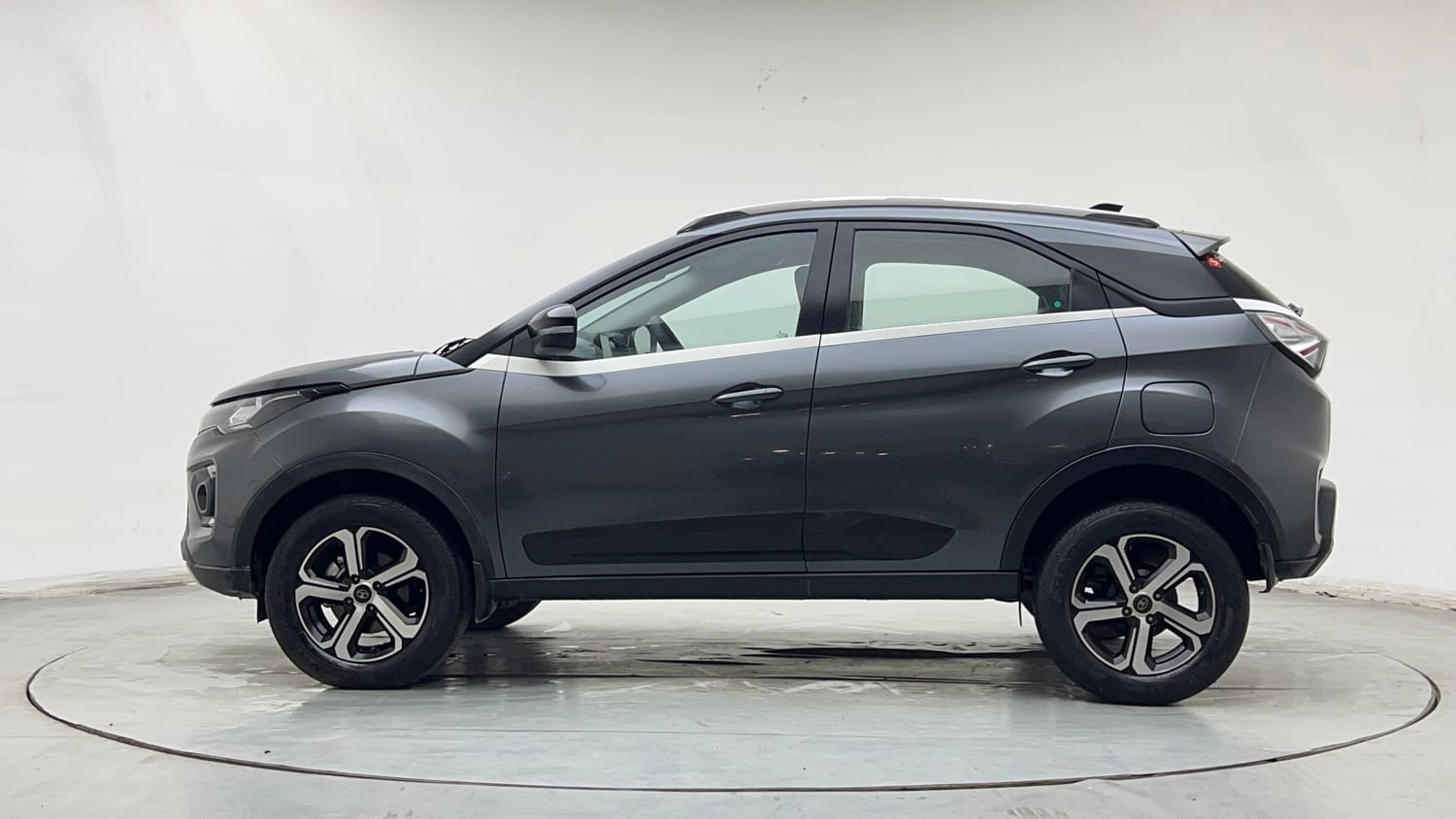 Used 2023 Tata Nexon XZA Plus Petrol Automatic exterior LEFT SIDE VIEW