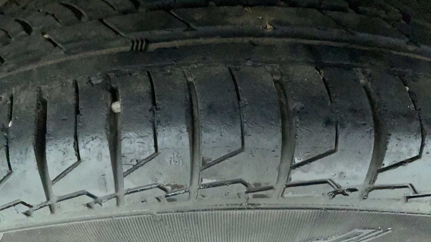 Used 2021 Maruti Suzuki S-Cross Zeta AT Petrol Automatic tyres RIGHT REAR TYRE TREAD VIEW