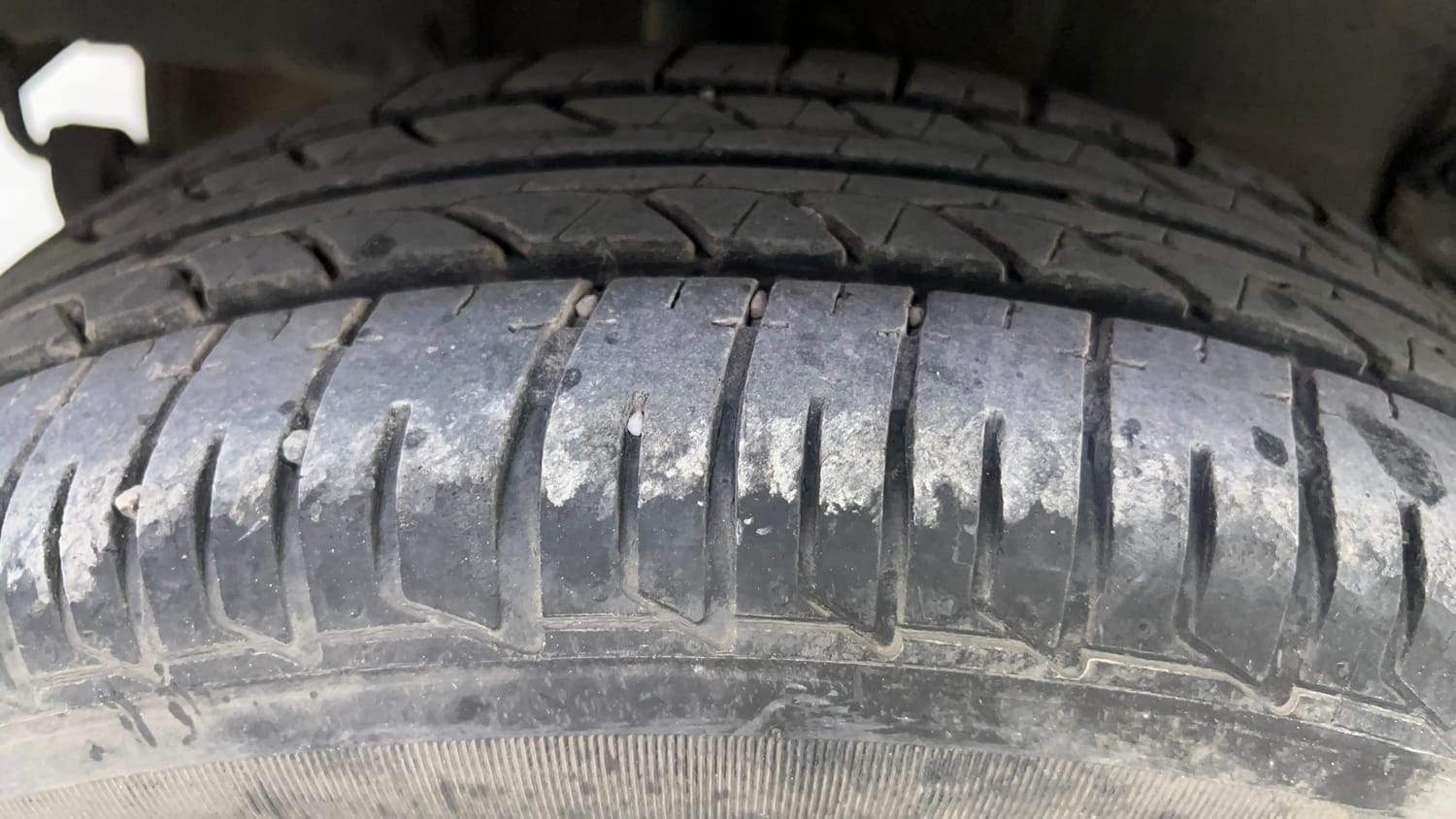 Used 2022 Tata Tiago XT CNG Cng Manual tyres RIGHT REAR TYRE TREAD VIEW