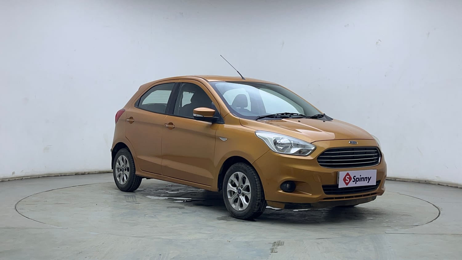 Used 2016 Ford Figo Titanium Plus 1.5 TDCi Diesel Manual exterior RIGHT FRONT CORNER VIEW