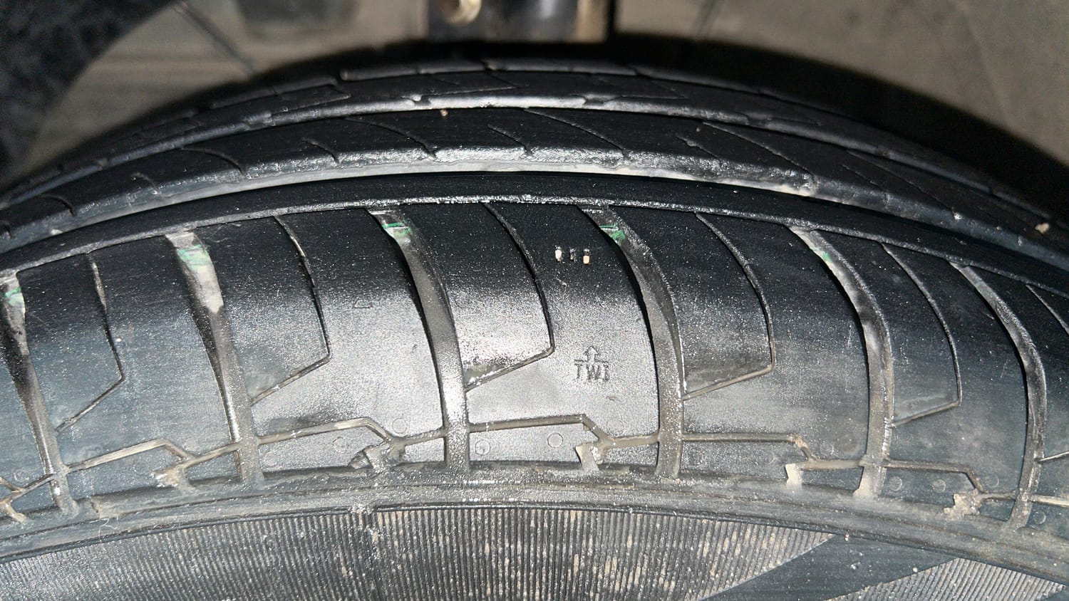 Used 2022 Maruti Suzuki Dzire VXi Petrol Manual tyres LEFT FRONT TYRE TREAD VIEW