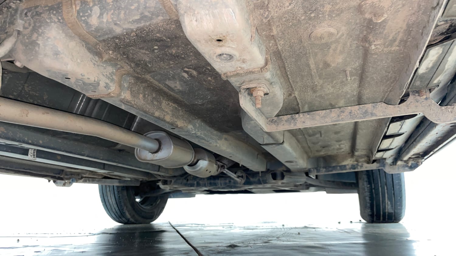 Used 2022 Hyundai Creta S 1.5 Petrol Petrol Manual extra REAR RIGHT UNDERBODY VIEW