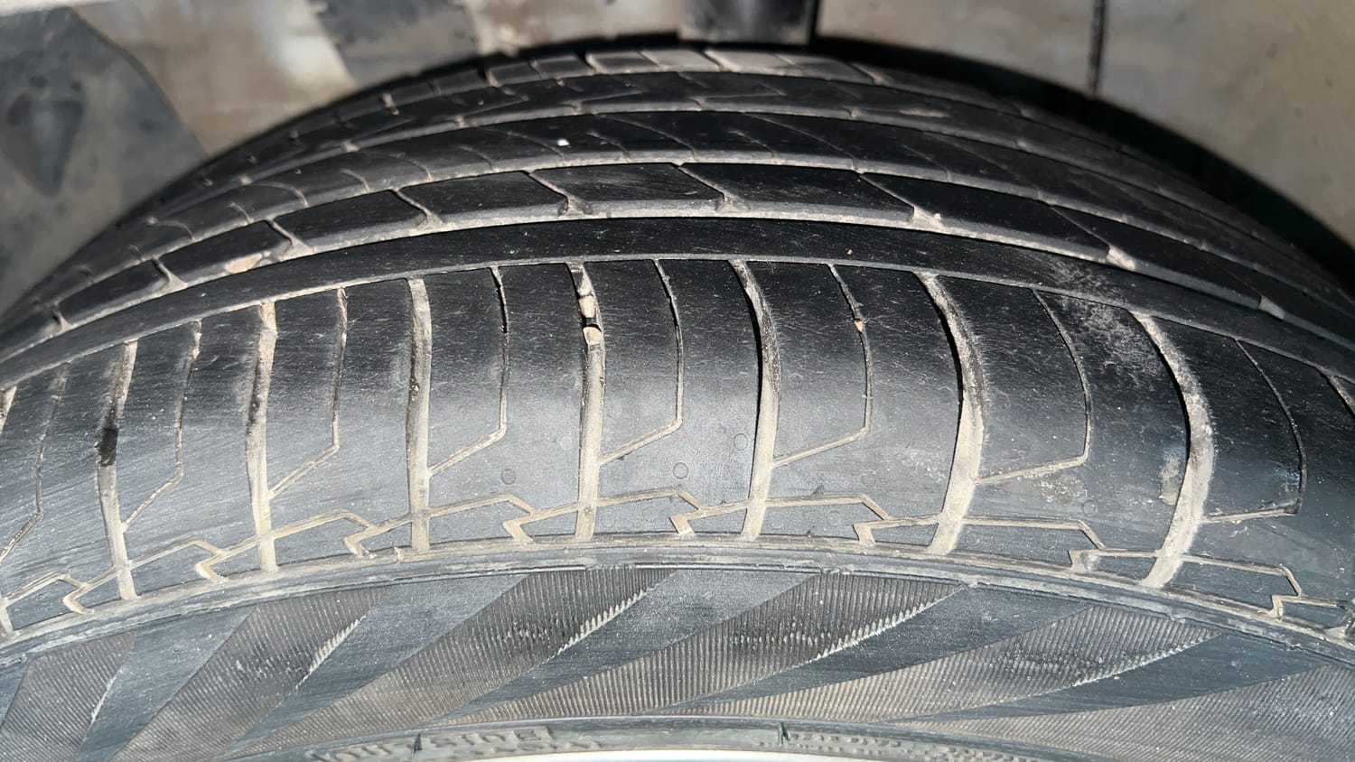 Used 2021 Hyundai Creta SX (O) 1.4 Turbo 7 DCT Petrol Automatic tyres LEFT FRONT TYRE TREAD VIEW