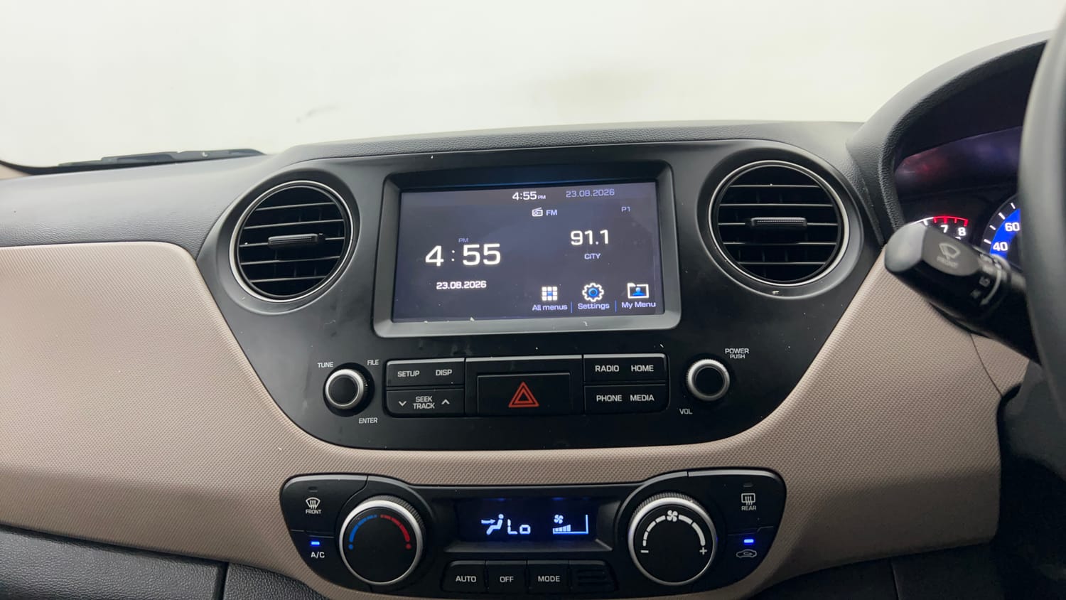 Used 2018 Hyundai Xcent SX (O) Petrol Manual interior MUSIC SYSTEM & AC CONTROL VIEW