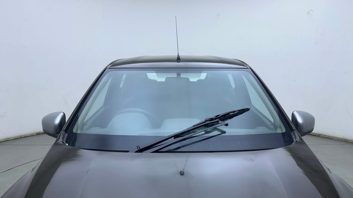 Used 2020 Renault Kwid RXT 1.0 AMT Opt Petrol Automatic exterior FRONT WINDSHIELD VIEW