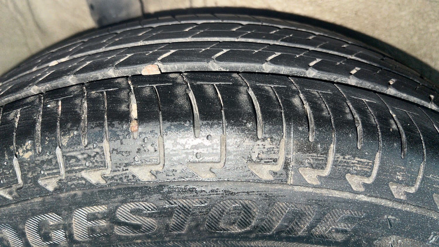 Used 2023 Maruti Suzuki Ignis Sigma 1.2 MT Petrol Manual tyres RIGHT REAR TYRE TREAD VIEW