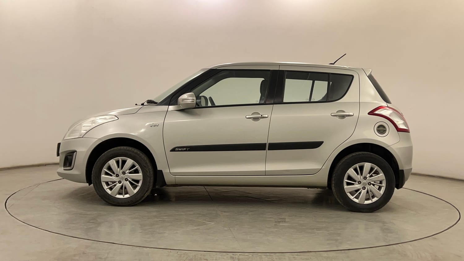 Used 2016 Maruti Suzuki Swift ZXi Petrol Manual exterior LEFT SIDE VIEW
