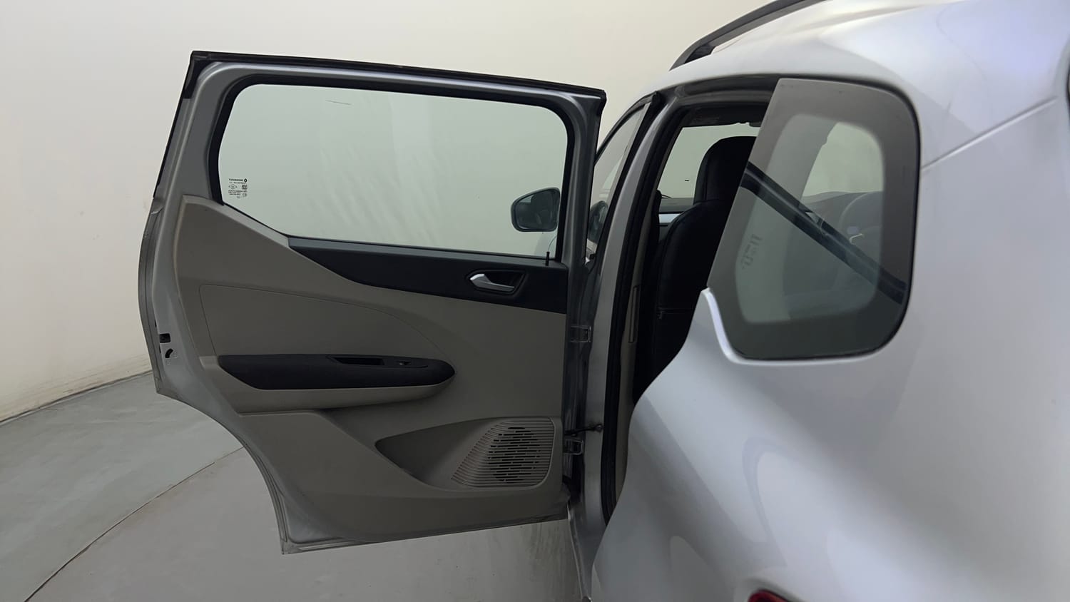 Used 2020 Renault Triber RXZ Petrol Manual interior LEFT REAR DOOR OPEN VIEW