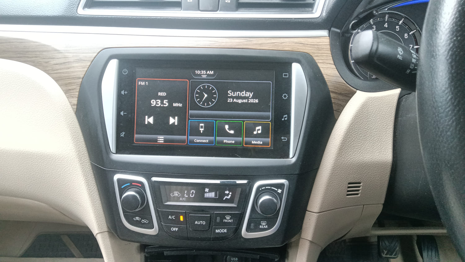 Used 2023 Maruti Suzuki Ciaz Zeta 1.5 Petrol Manual interior MUSIC SYSTEM & AC CONTROL VIEW
