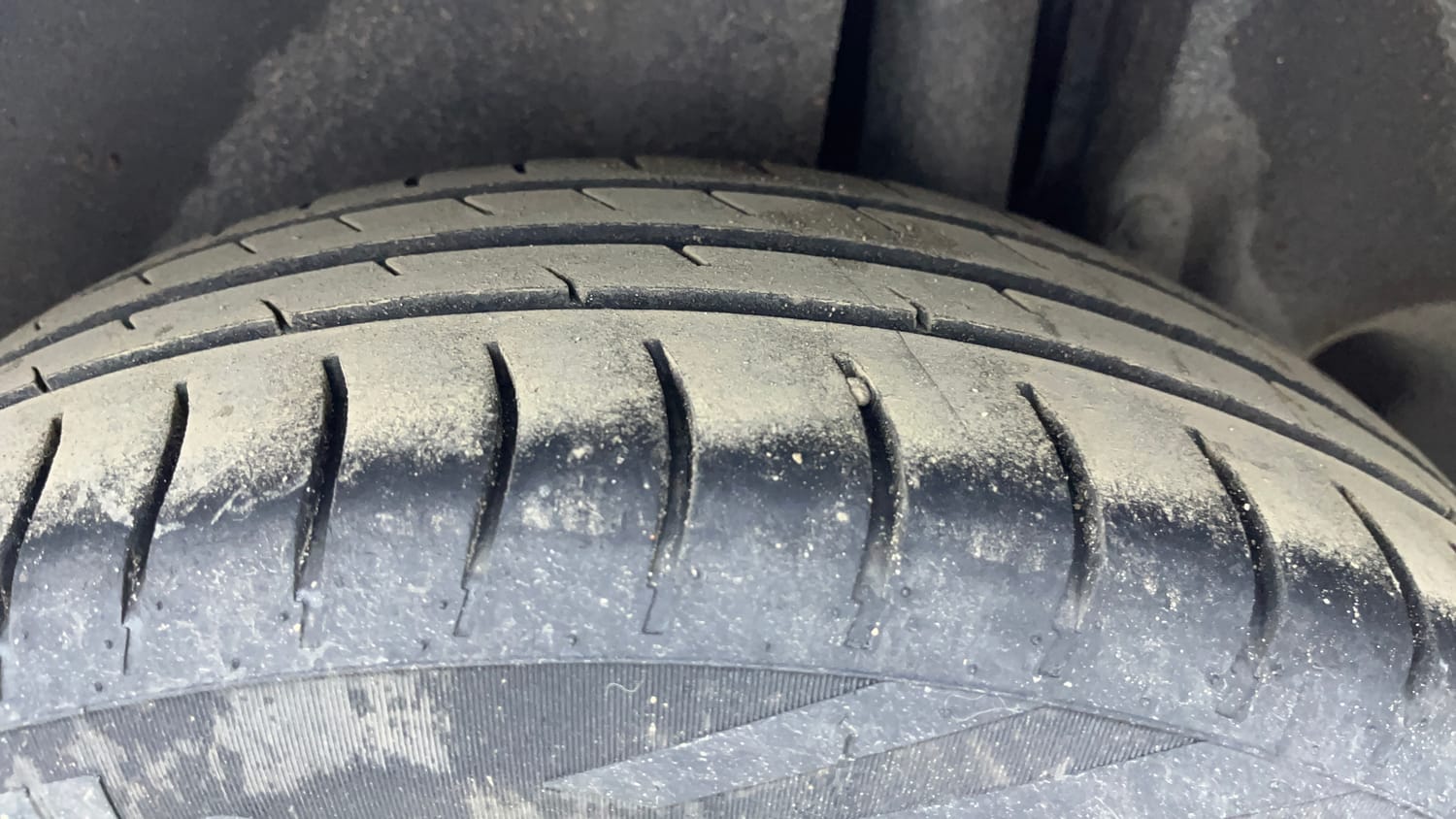 Used 2015 Maruti Suzuki Ertiga ZDI SHVS Diesel Manual tyres LEFT REAR TYRE TREAD VIEW
