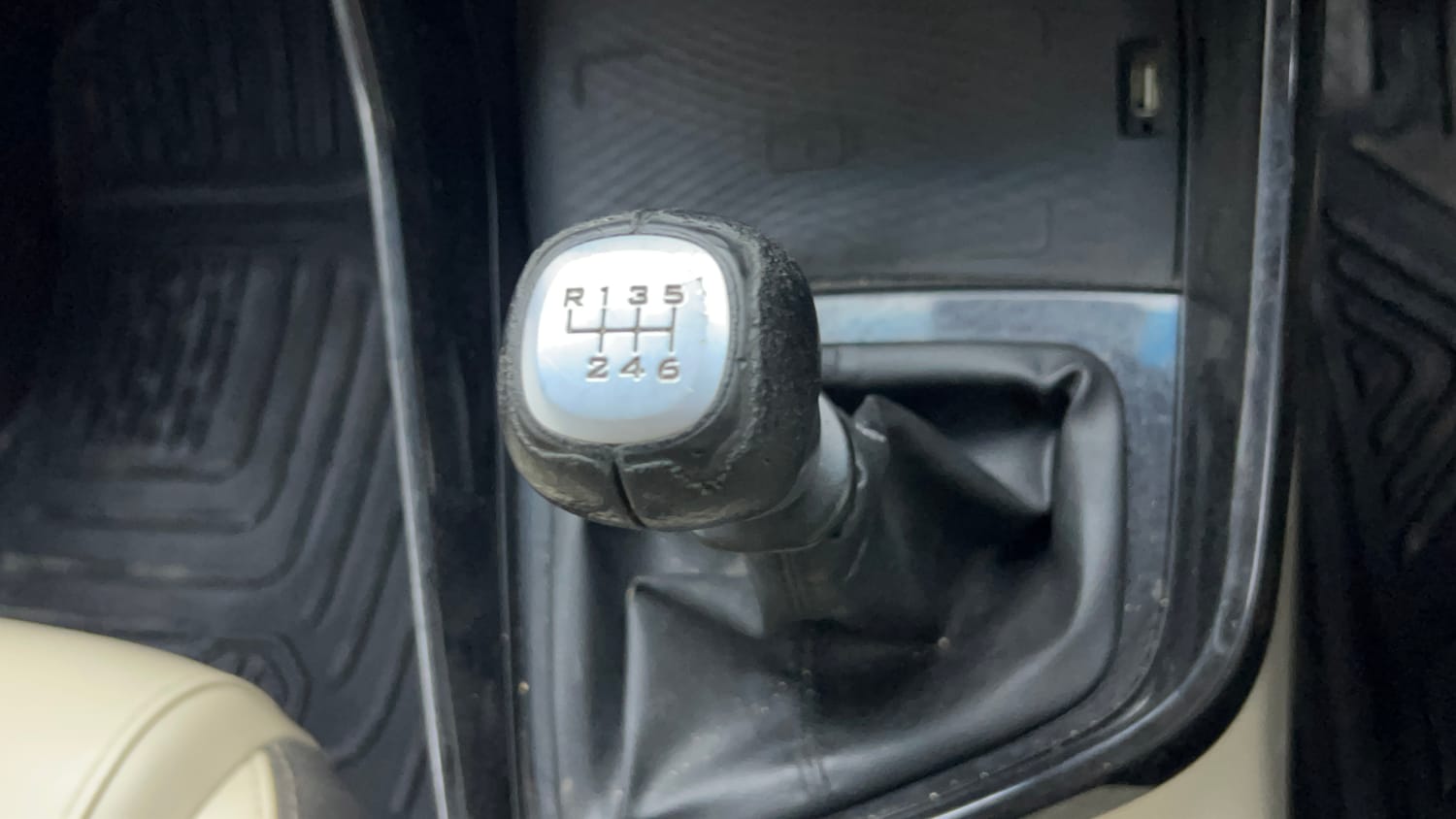 Used 2022 MG Motors Hector Sharp 2.0 Diesel Turbo MT Diesel Manual interior GEAR  KNOB VIEW