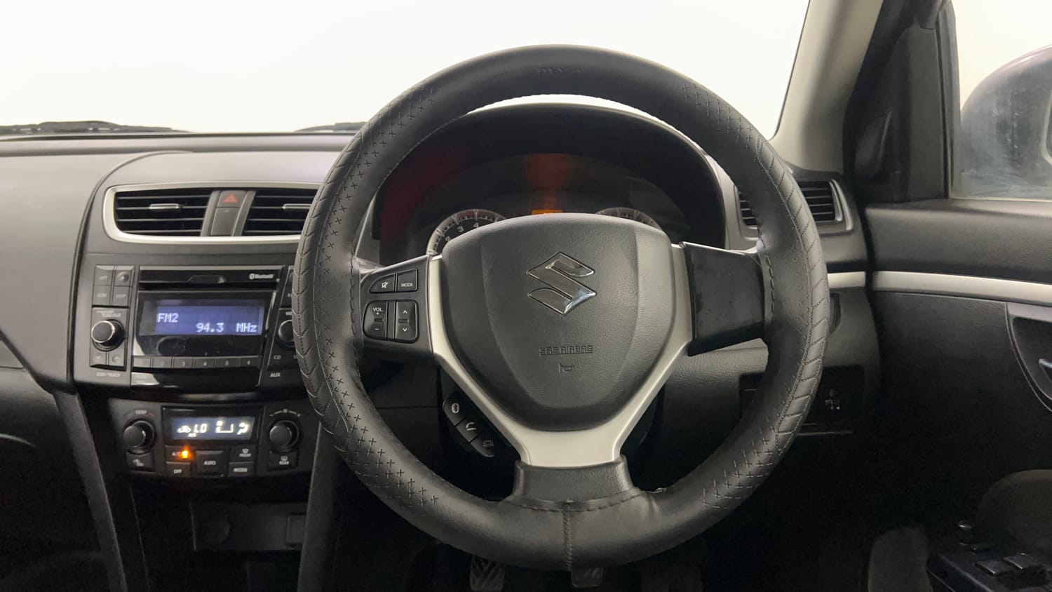 Used 2016 Maruti Suzuki Swift ZXi Petrol Manual interior STEERING VIEW