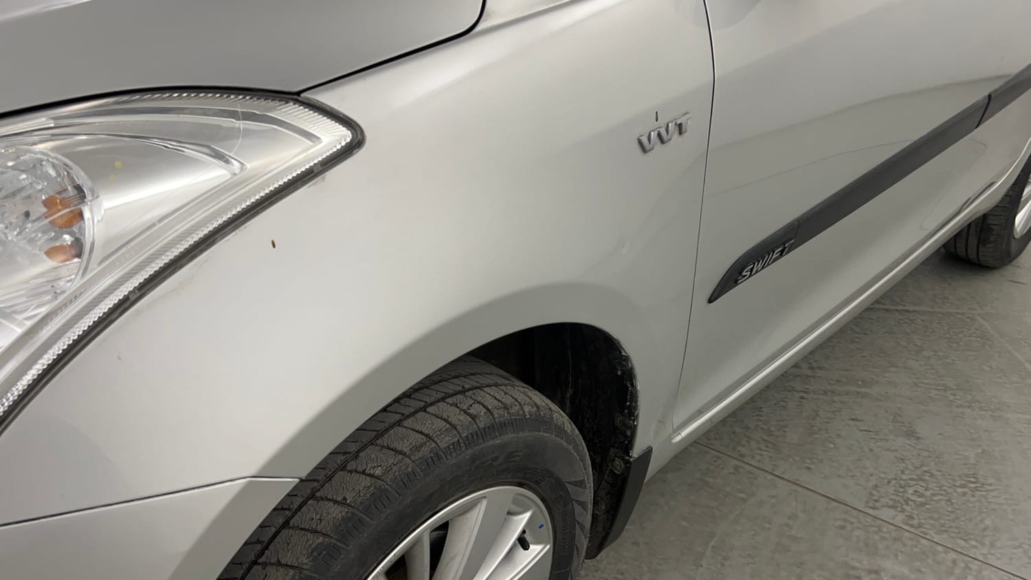 Used 2016 Maruti Suzuki Swift ZXi Petrol Manual dents MINOR SCRATCH