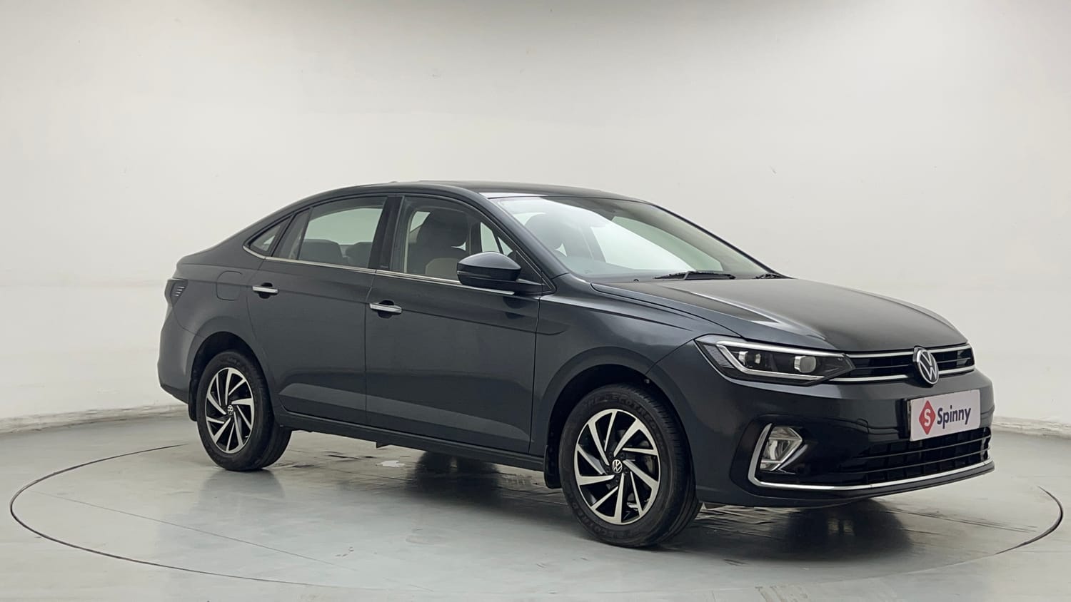 Used 2022 Volkswagen Virtus Topline 1.0 TSI AT Petrol Automatic exterior RIGHT FRONT CORNER VIEW
