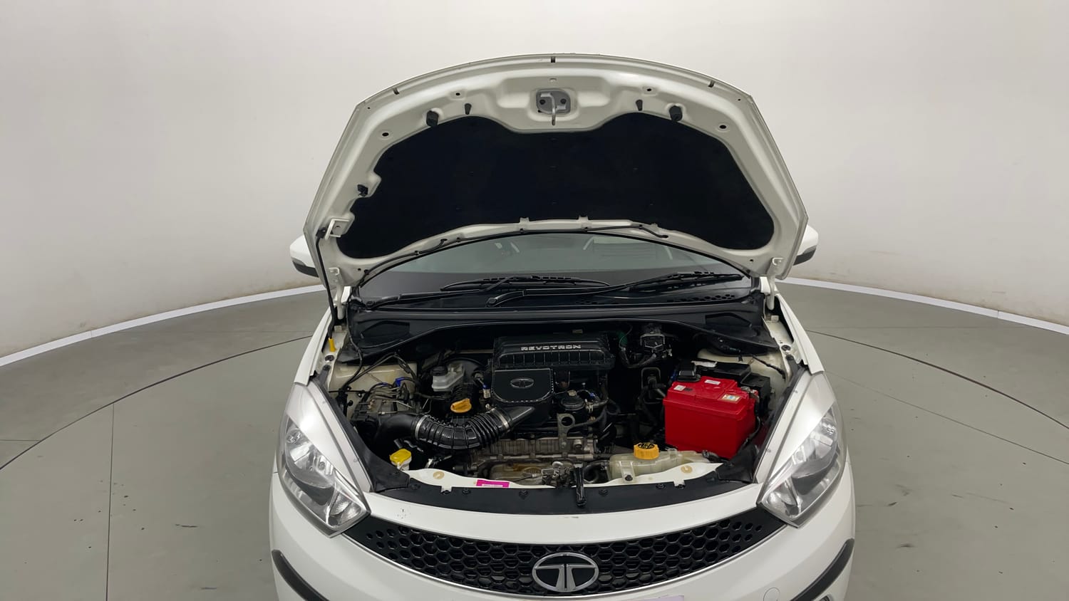 Used 2016 Tata Tiago Revotron XZ Petrol Manual engine ENGINE & BONNET OPEN FRONT VIEW