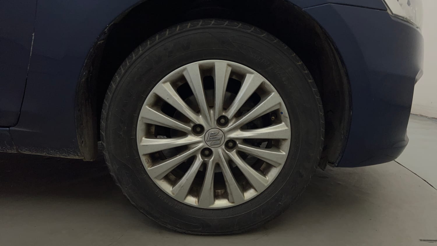 Used 2018 Maruti Suzuki Ciaz Zeta 1.4 MT Petrol Manual tyres RIGHT FRONT TYRE RIM VIEW