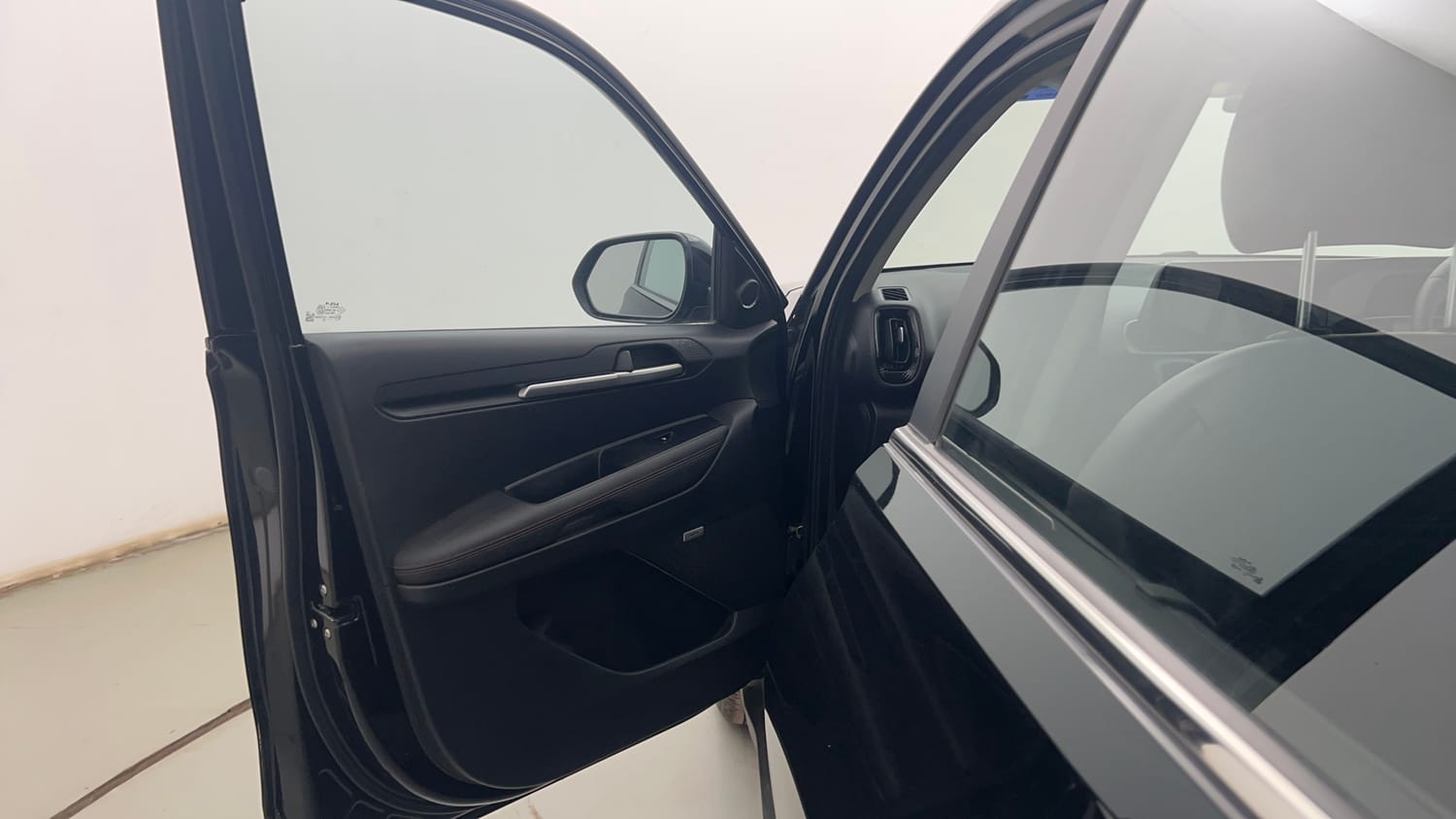 Used 2023 Kia Sonet GTX Plus 1.0 DCT Petrol Automatic interior LEFT FRONT DOOR OPEN VIEW