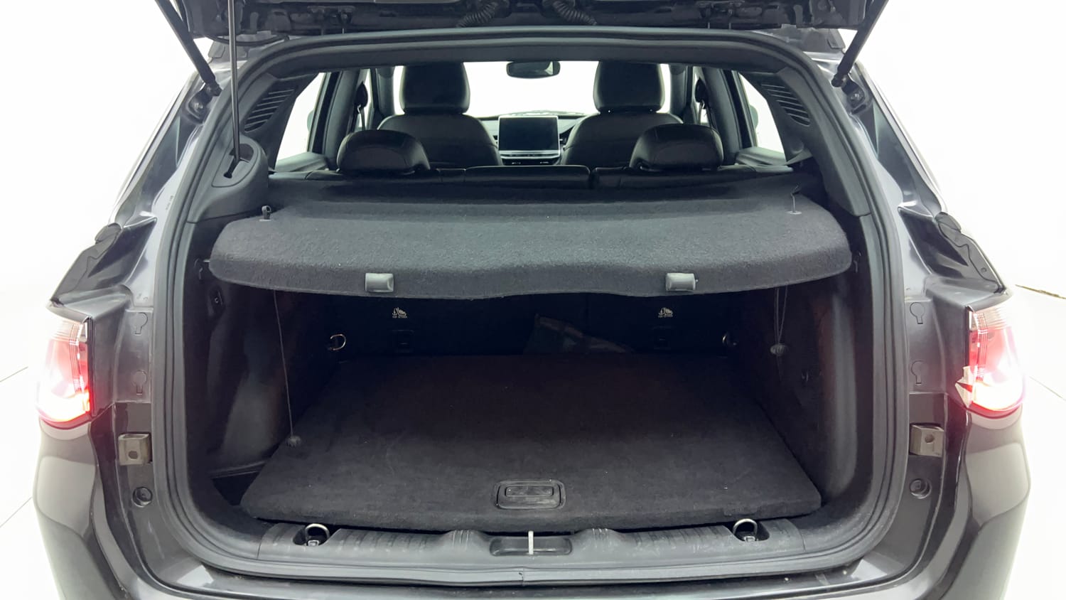 Used 2021 Jeep Compass Model S (O) 1.4 Petrol DCT Petrol Automatic interior DICKY INSIDE VIEW