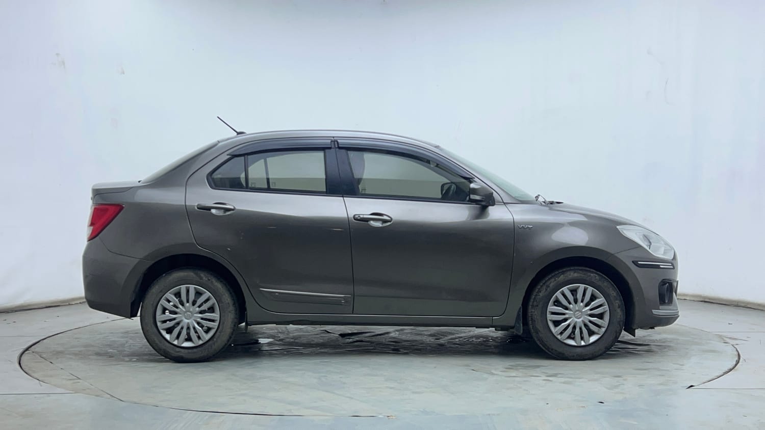 Used 2017 Maruti Suzuki Dzire VXi AMT Petrol Automatic exterior RIGHT SIDE VIEW