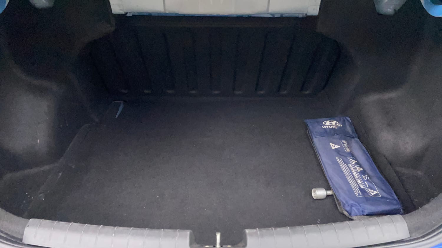 Used 2018 Hyundai Xcent SX Petrol Manual interior DICKY INSIDE VIEW