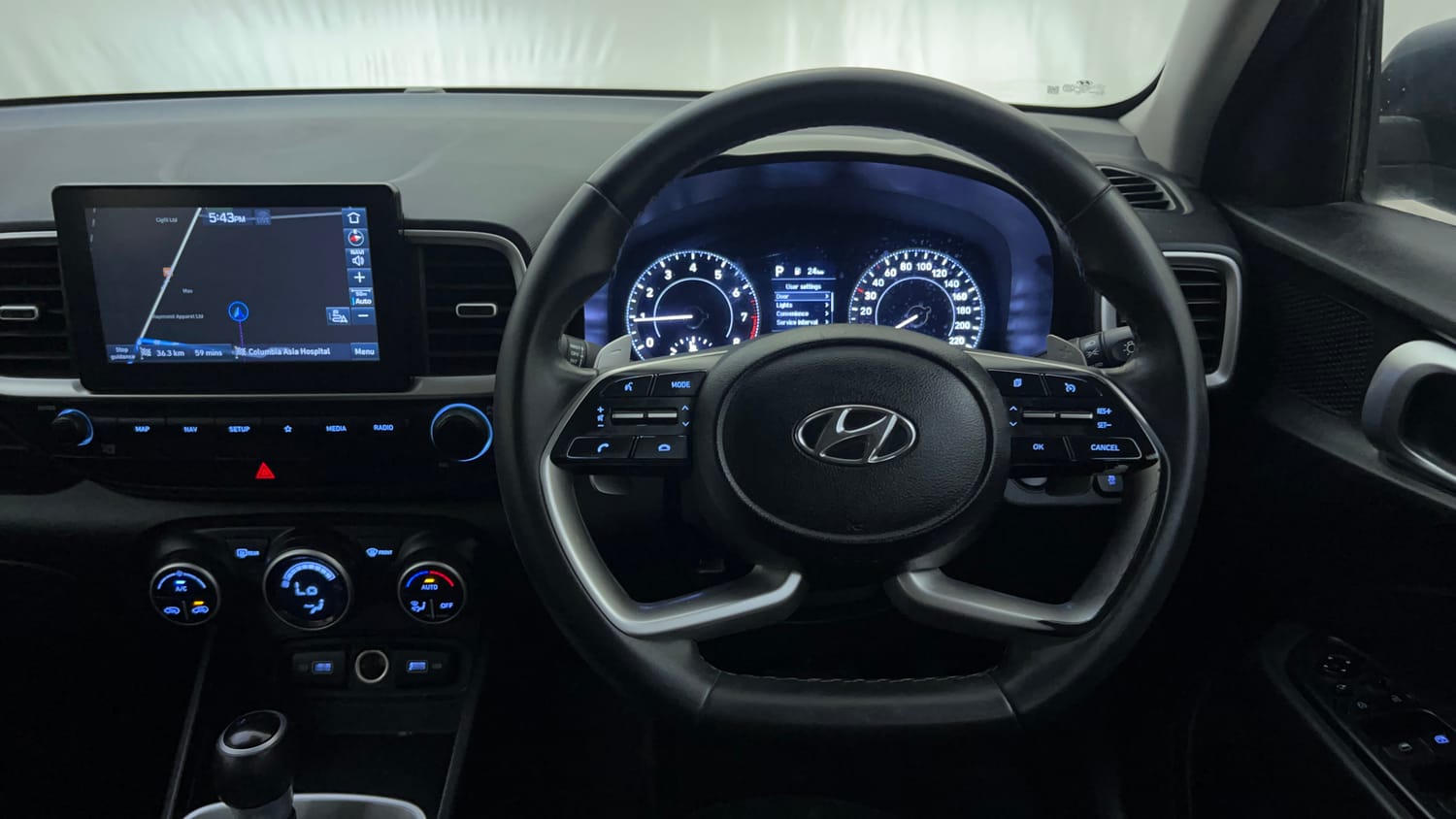 Used 2022 Hyundai Venue SX Plus 1.0 Turbo DCT Petrol Automatic interior STEERING VIEW