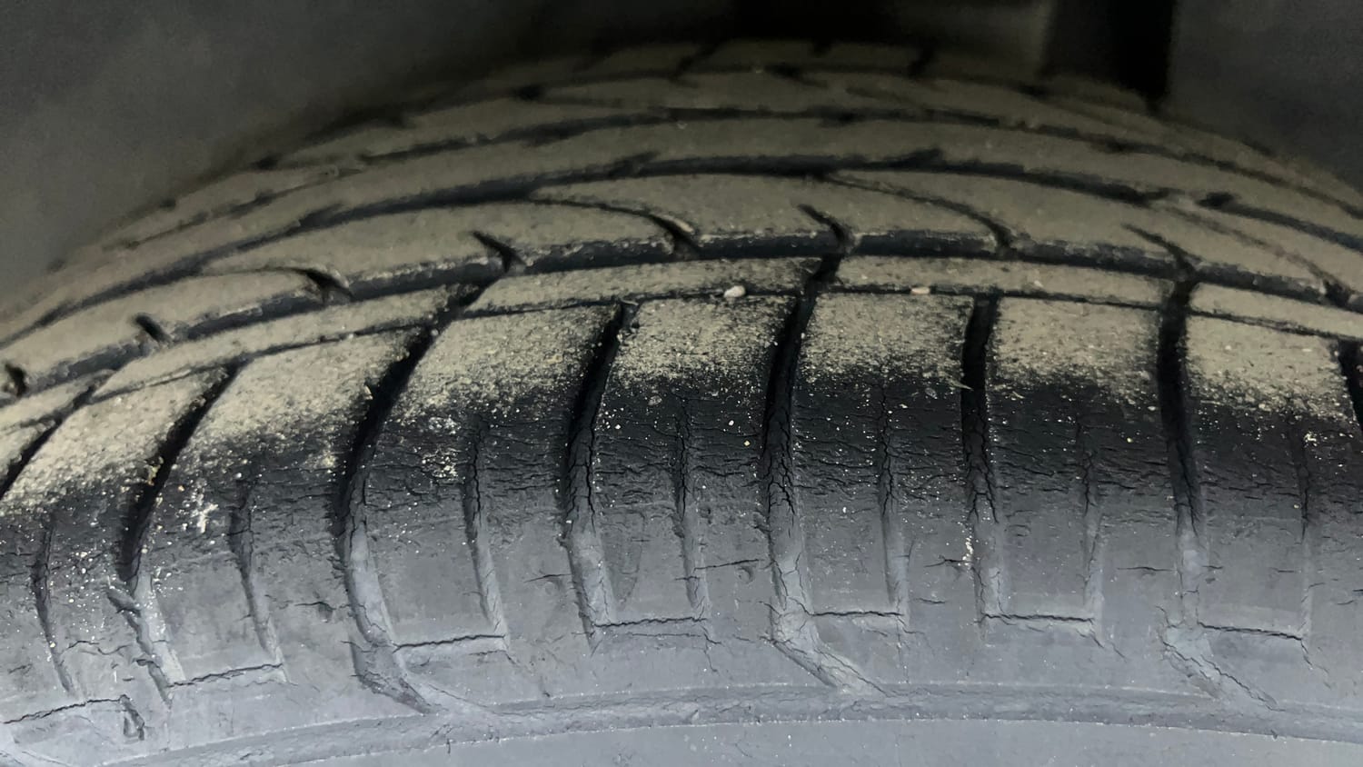 Used 2019 Hyundai Creta SX 1.6 AT Petrol Petrol Automatic tyres LEFT REAR TYRE TREAD VIEW