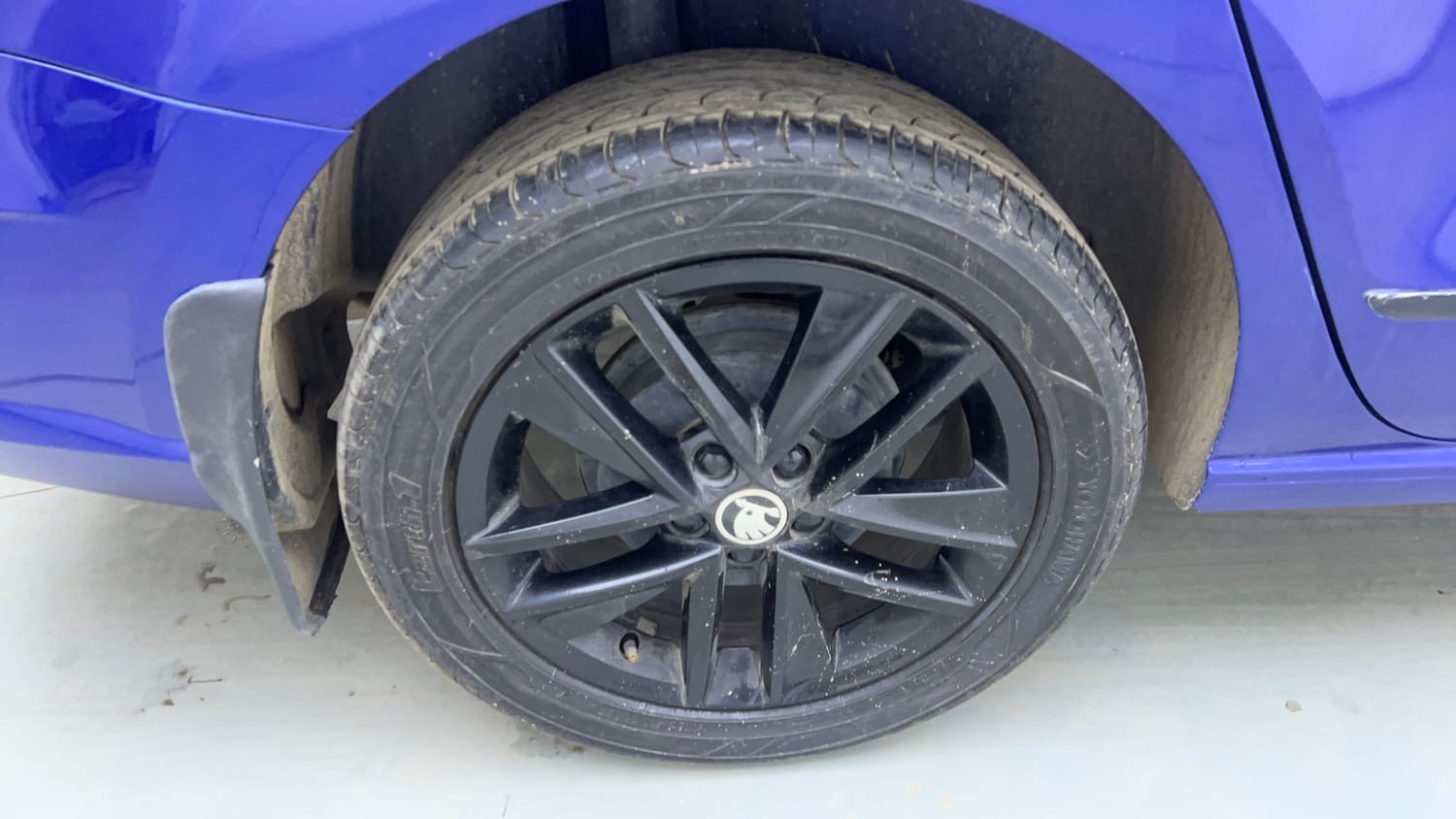 Used 2020 Skoda Rapid Ambition Petrol Manual tyres RIGHT REAR TYRE RIM VIEW