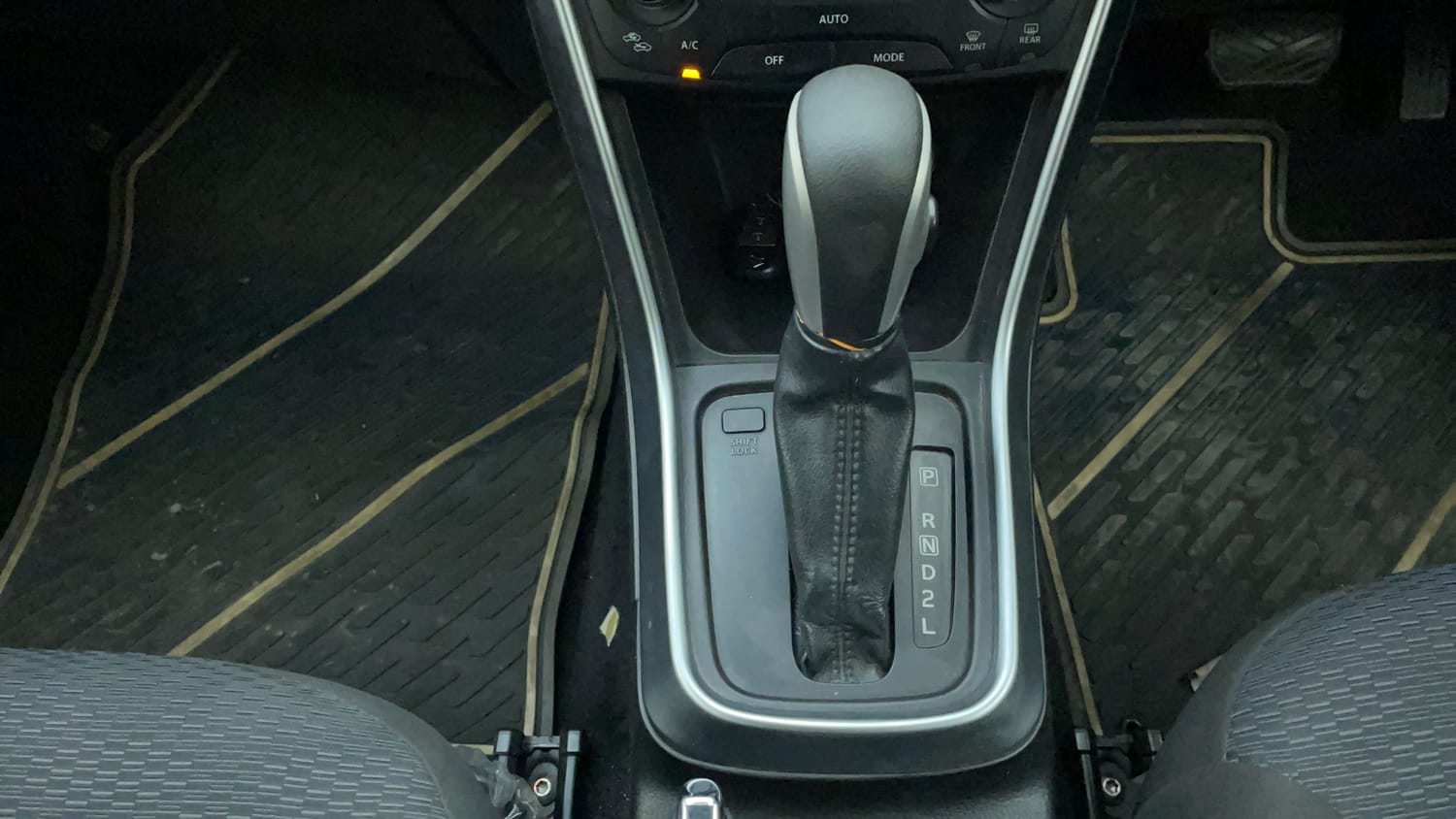 Used 2021 Maruti Suzuki S-Cross Zeta AT Petrol Automatic interior GEAR  KNOB VIEW