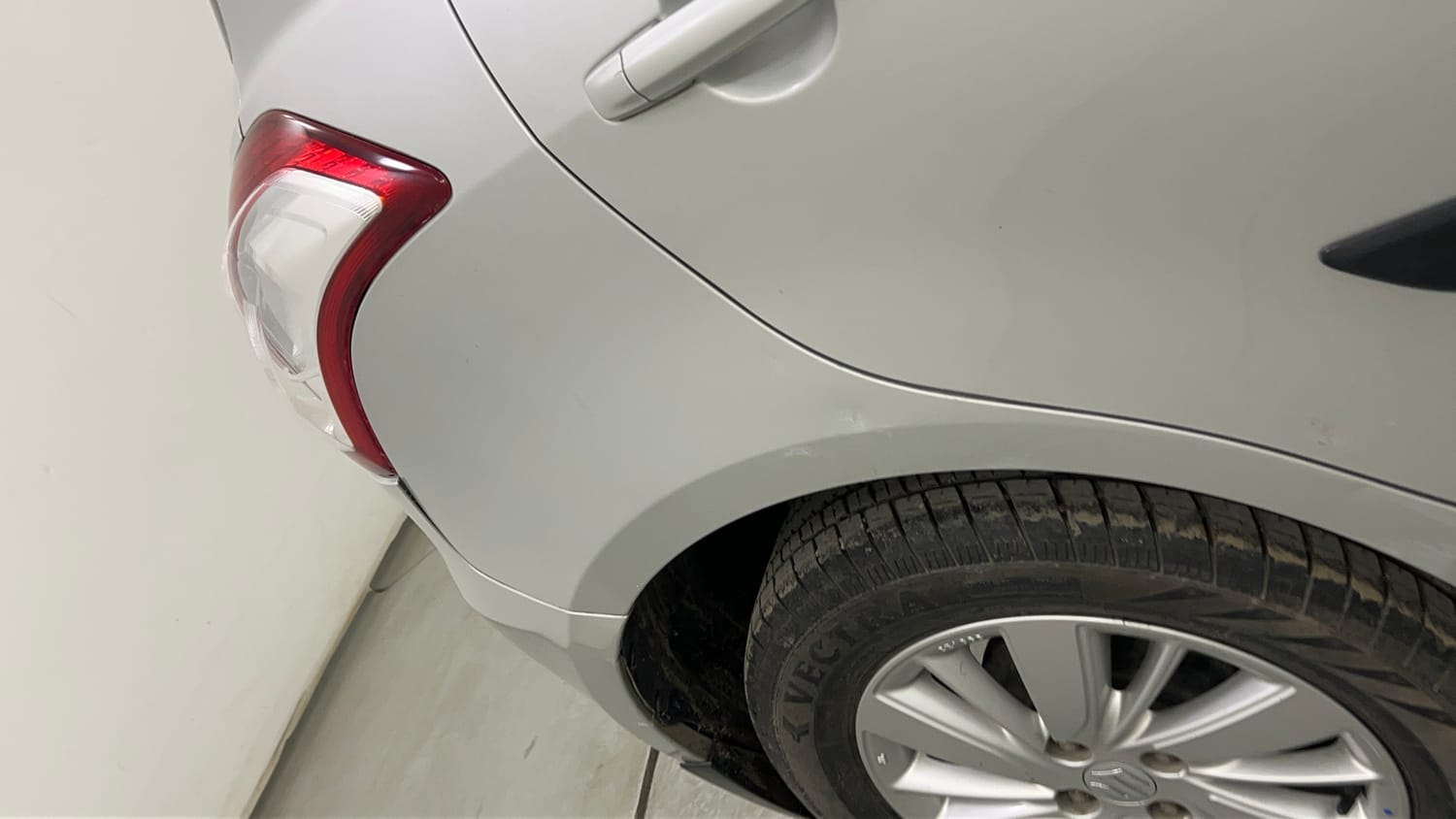 Used 2016 Maruti Suzuki Swift ZXi Petrol Manual dents MINOR DENT