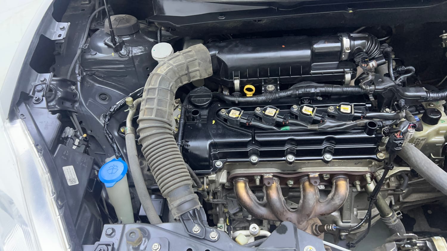 Used 2017 Maruti Suzuki Dzire VXi AMT Petrol Automatic engine ENGINE RIGHT SIDE VIEW