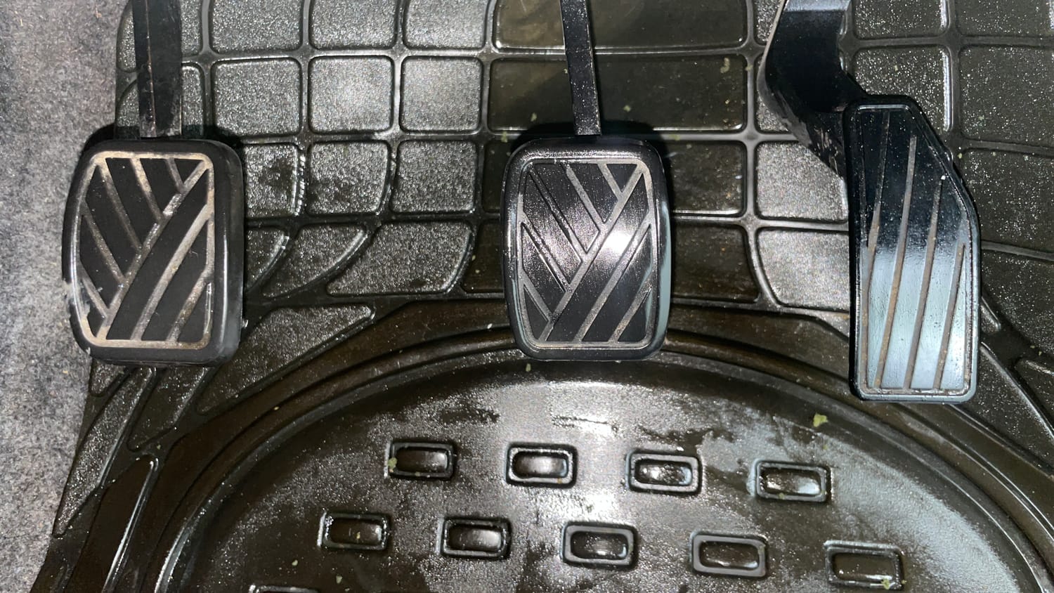 Used 2016 Maruti Suzuki Celerio VXi Petrol Manual interior PEDALS VIEW
