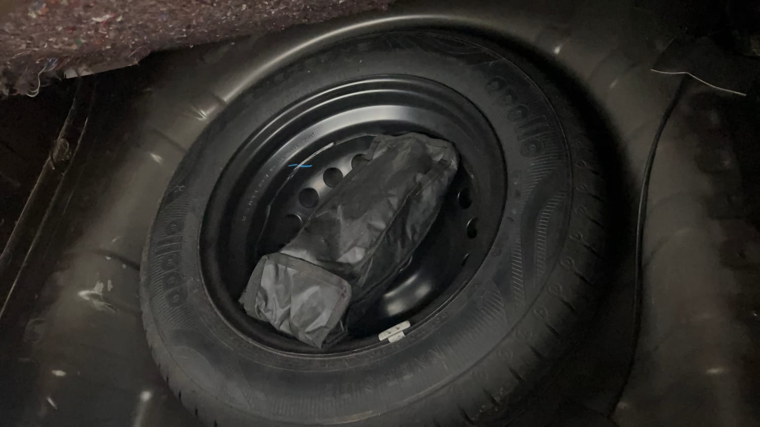 Used 2020 Renault Kwid RXL Petrol Manual tyres SPARE TYRE VIEW
