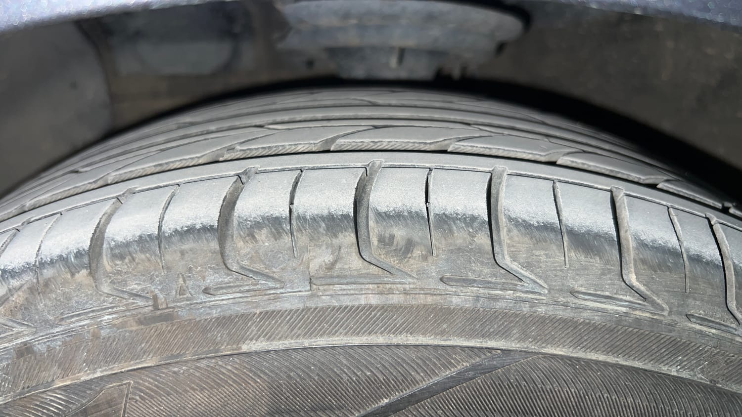 Used 2018 Hyundai Xcent SX (O) Petrol Manual tyres LEFT FRONT TYRE TREAD VIEW