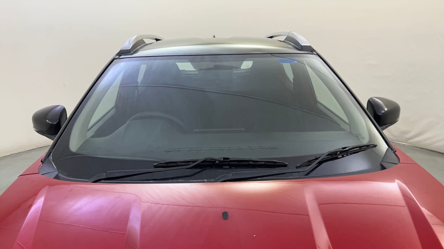 Used 2022 Renault Kiger RXT (O) MT Dual Tone Petrol Manual exterior FRONT WINDSHIELD VIEW