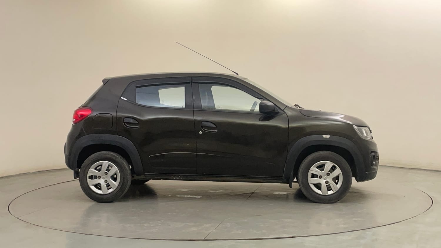Used 2016 Renault Kwid RXL Petrol Manual exterior RIGHT SIDE VIEW