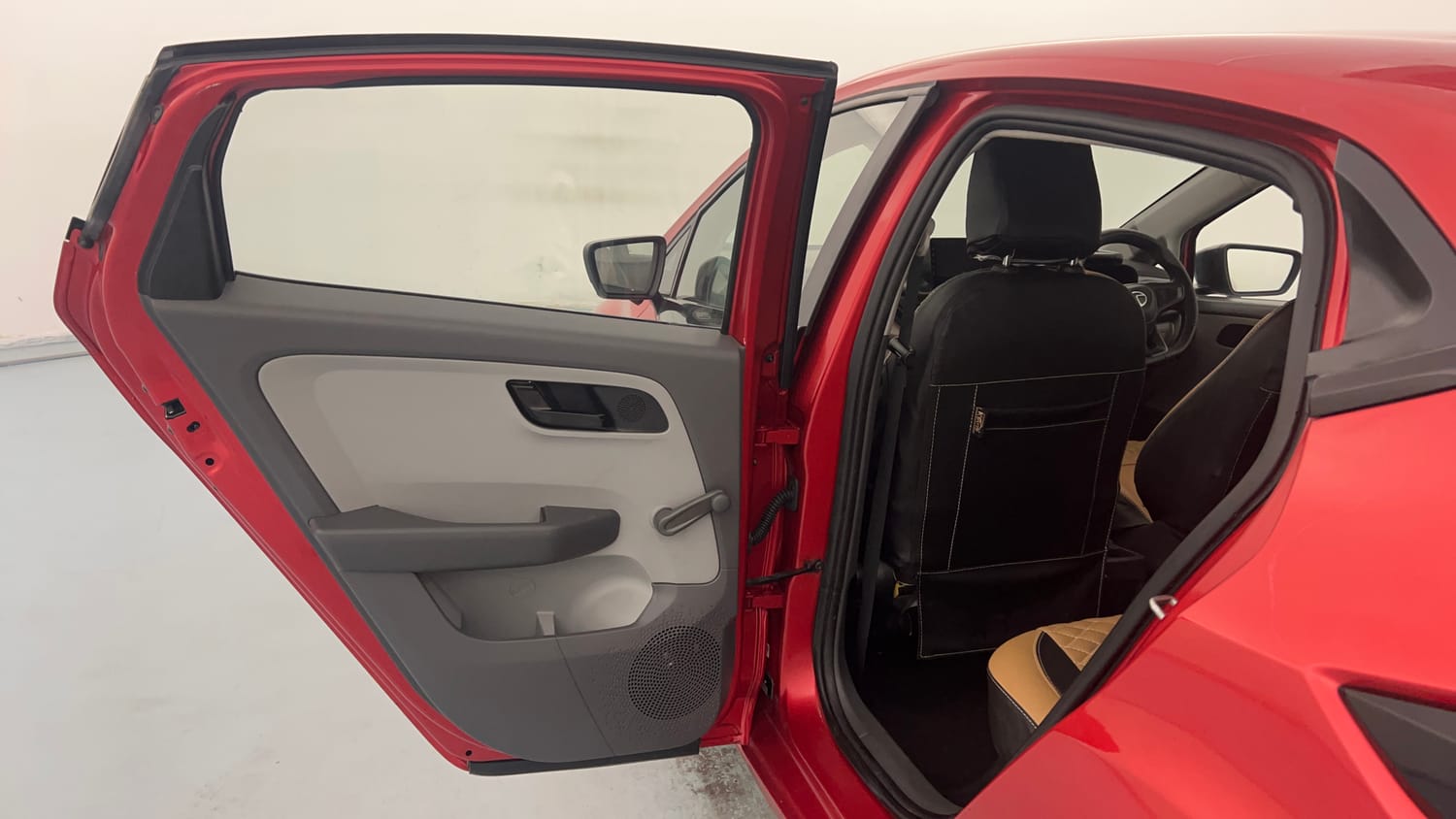 Used 2021 Tata Altroz XE Petrol Petrol Manual interior LEFT REAR DOOR OPEN VIEW